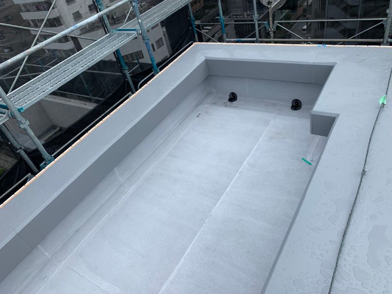 ����h���H����